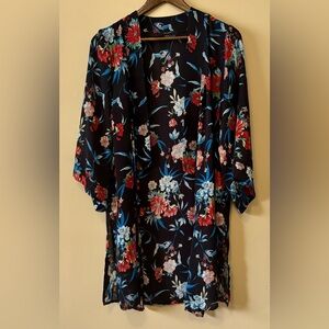 Tahari| Gorgeous Floral Kimono Mid-Length Wrap with Red and Blue Hues Sz S/M